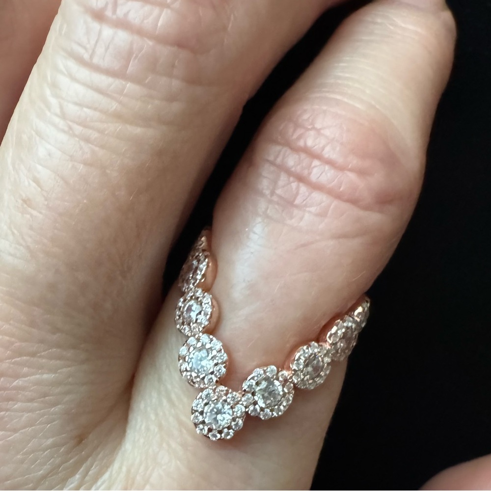 💎 925 rose gold chevron CZ open ring – V stacker / enhancer, size 7